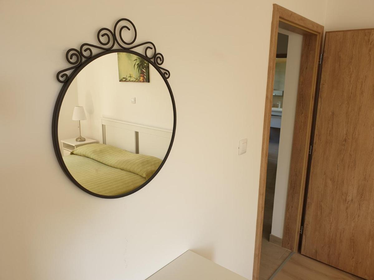 Apartments Stella Apsyrtides Osor Exterior photo