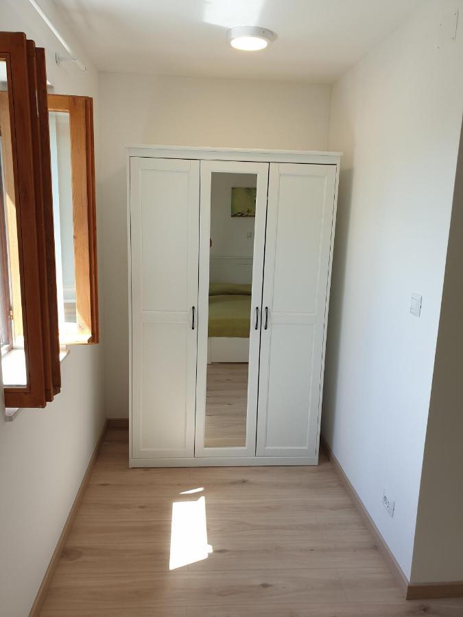 Apartments Stella Apsyrtides Osor Exterior photo